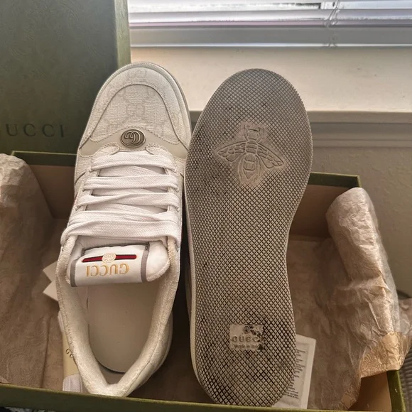 Gucci Cream Sneakers with Box - Picture 2 of 2